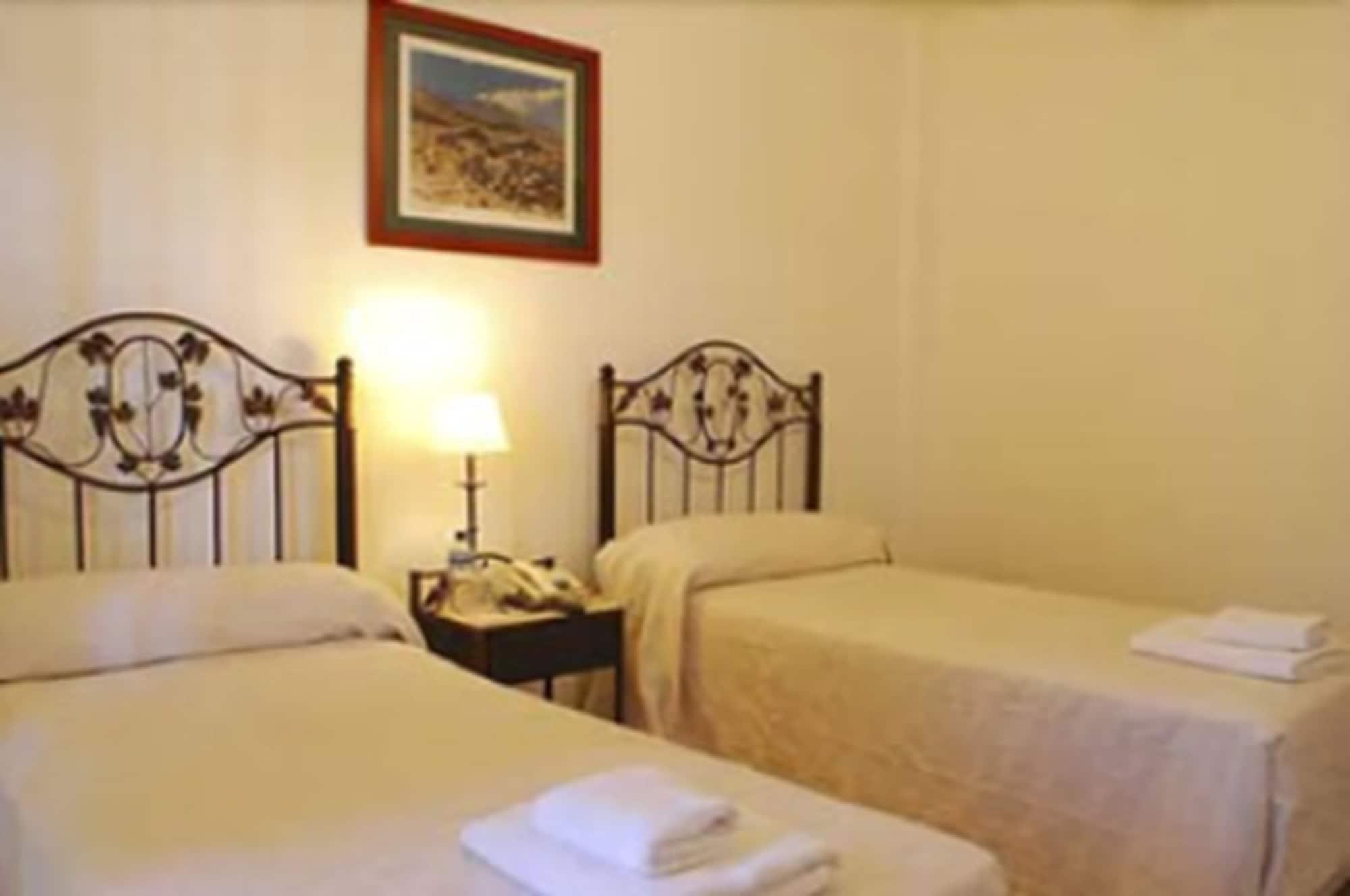 Hotel Asturias Cafayate Kültér fotó