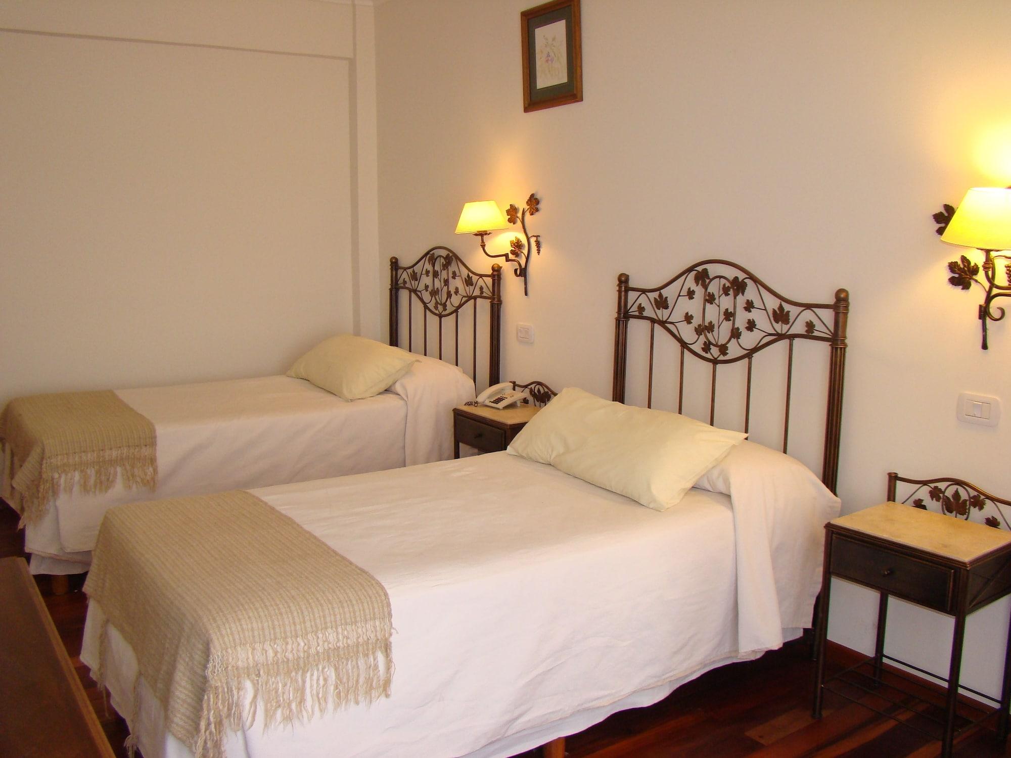 Hotel Asturias Cafayate Kültér fotó