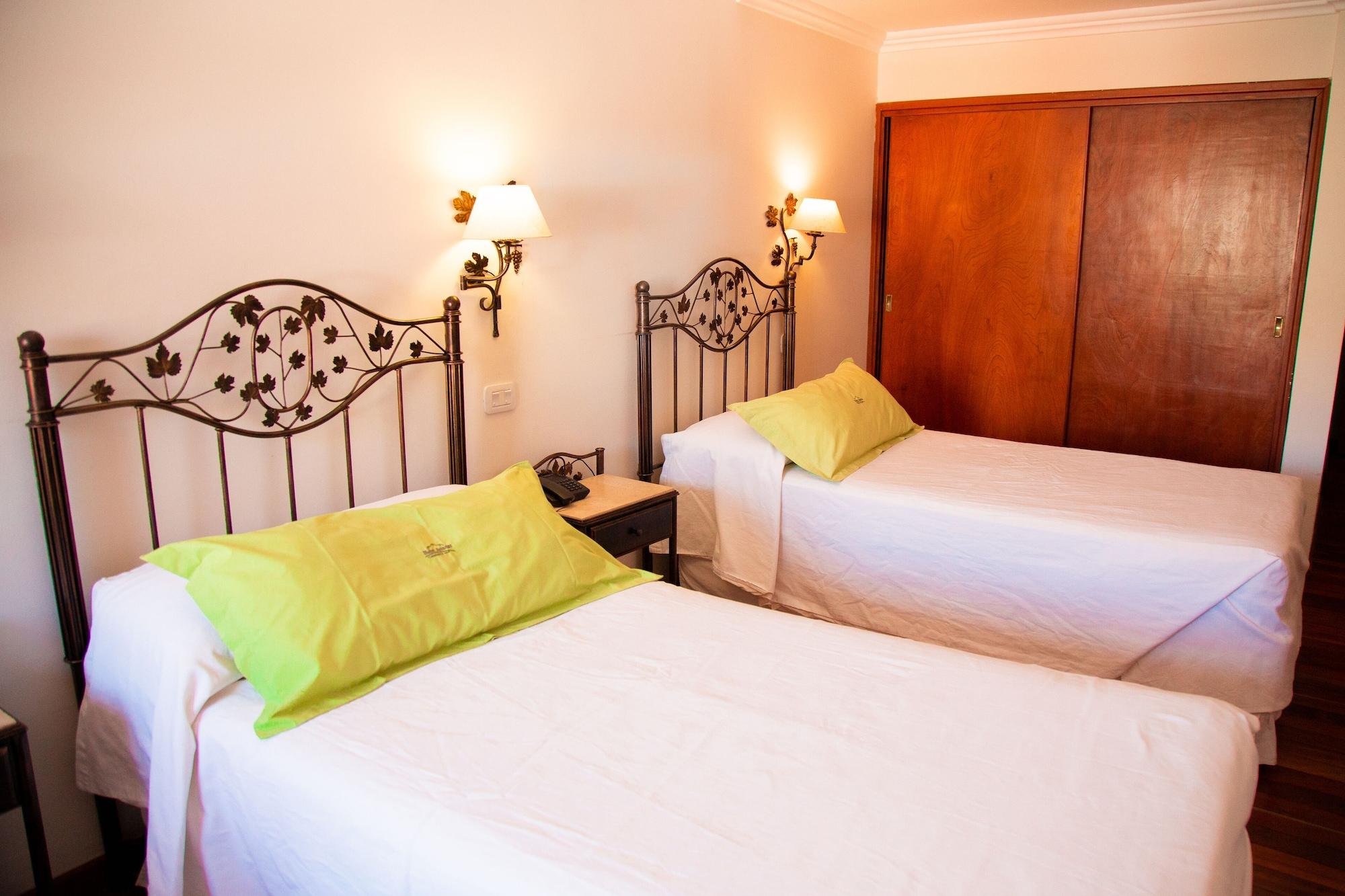 Hotel Asturias Cafayate Kültér fotó