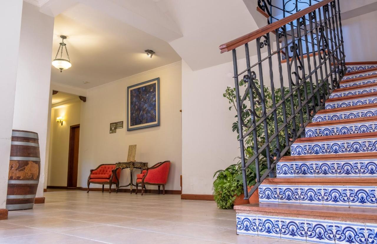 Hotel Asturias Cafayate Kültér fotó