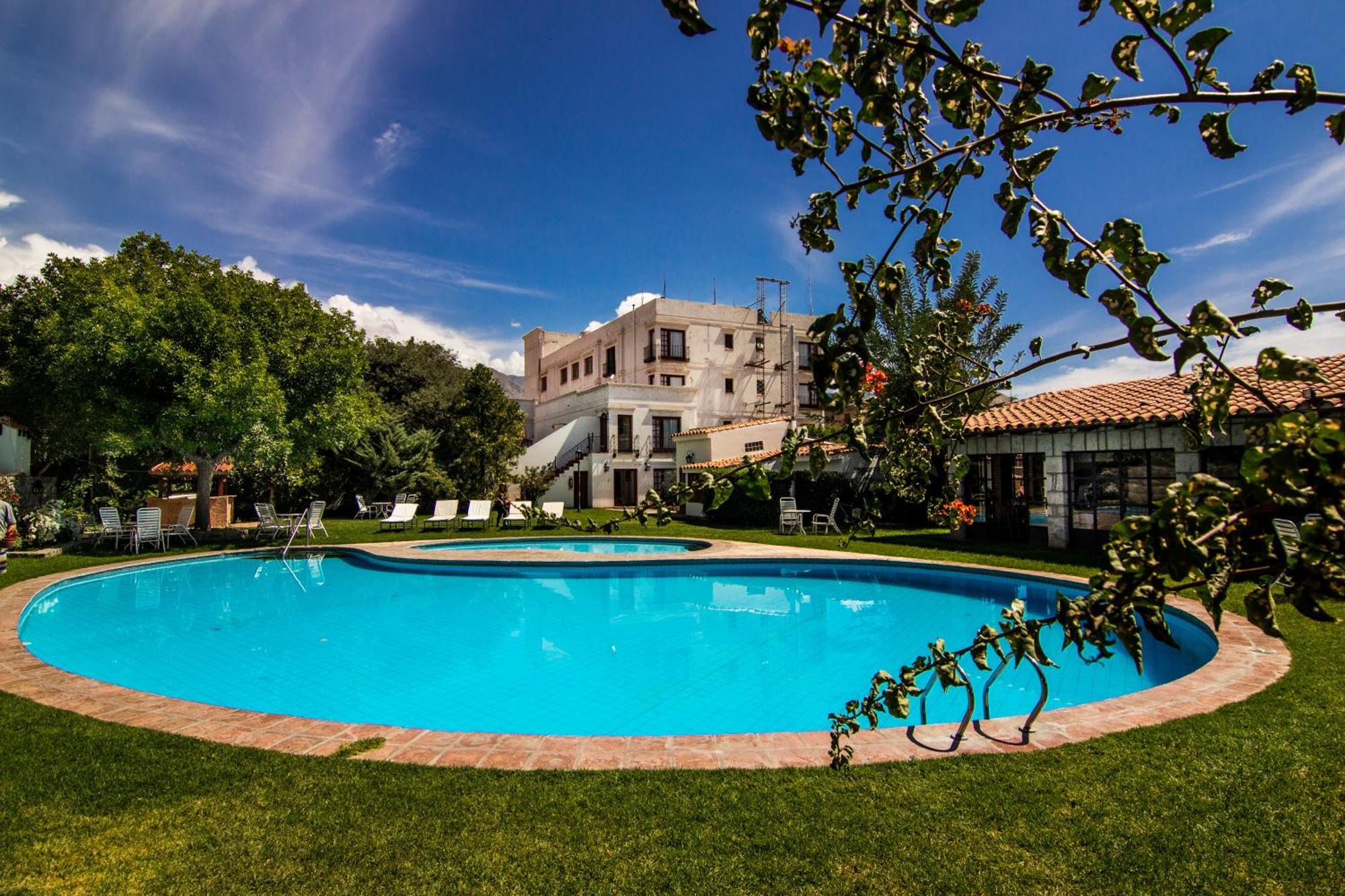 Hotel Asturias Cafayate Kültér fotó